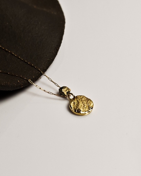 Naszyjnik Glam, mosiądz flamowany i surowy piryt